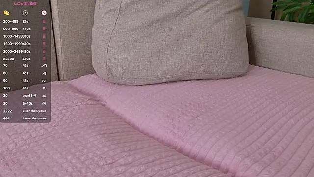 Playful_Lia live sex cam