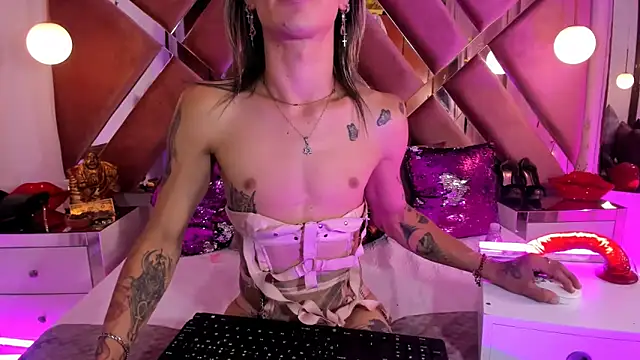 georgie_latin99's cam snapshot