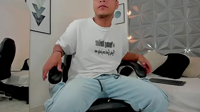 Ricky_Owens1's cam snapshot