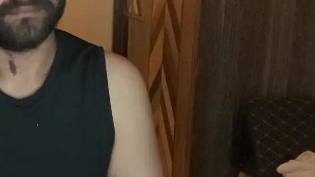 MakeMeAwareAah's cam snapshot