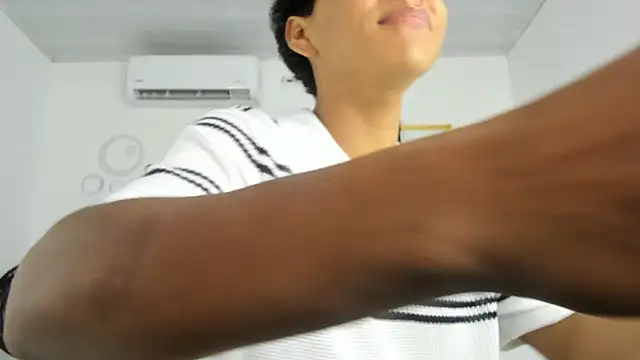 Maximiliano_Khalil's cam snapshot