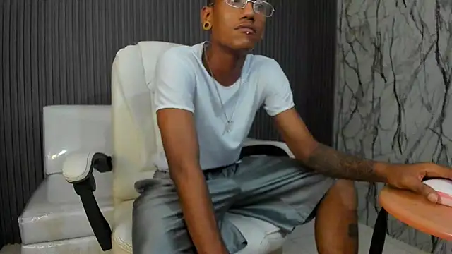 ManSant's cam snapshot