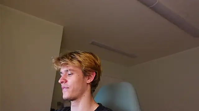 Logan_Fraser live sex cam