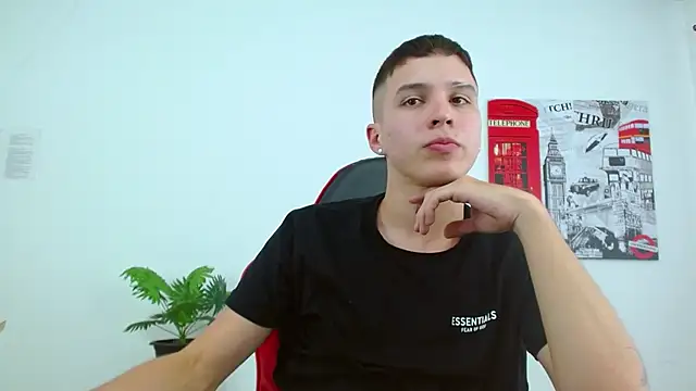 Cumandres18 live sex cam