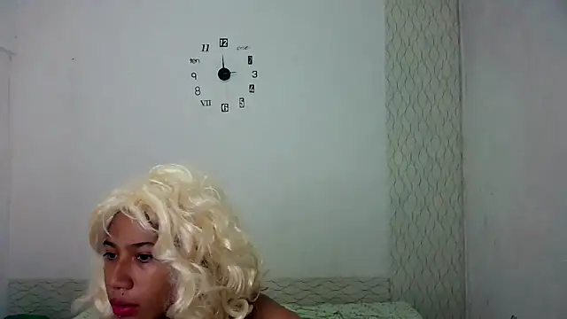 Mau-sophy live sex cam