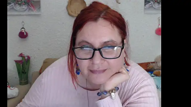 PlayfullMature live sex cam