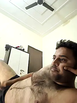 ITZ_GURU live sex cam