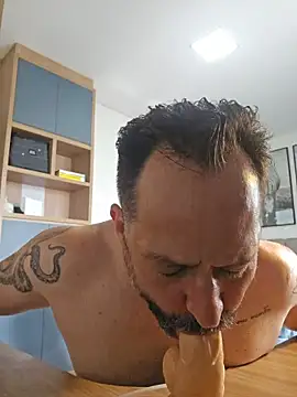 lorenzoDaddy live sex cam