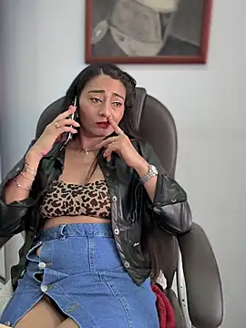 _Bella-Office1 live sex cam