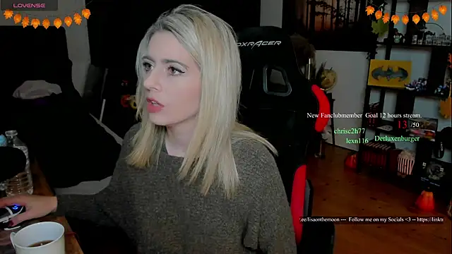 Lisaonthemoon live sex cam