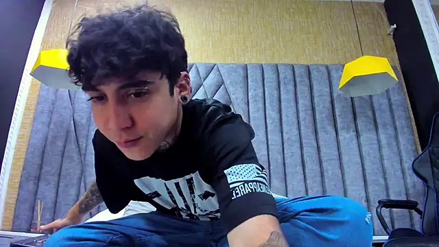 SantiOlsen live sex cam