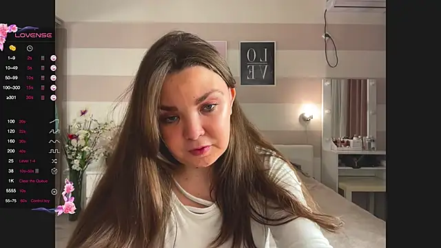 liliaMaivis live sex cam