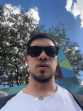 Leonardmoppet live sex cam