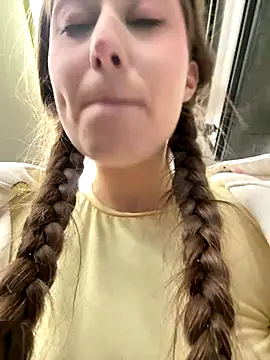 FroggyAnna live sex cam