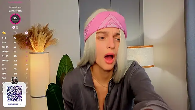 AdameShoyer's cam snapshot