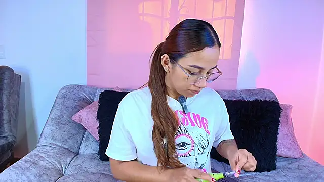 Jules_n_Gia live sex cam