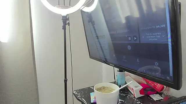 twerkgirl-coral's cam snapshot