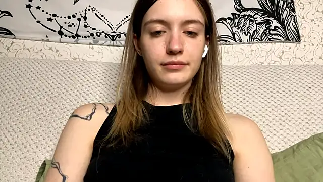 MiriamDongo's cam snapshot