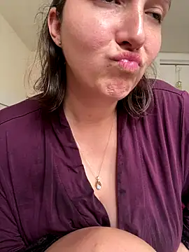 honeyrose222's cam snapshot