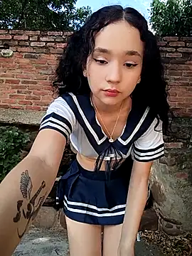 sweet_outdoor_charm live sex cam