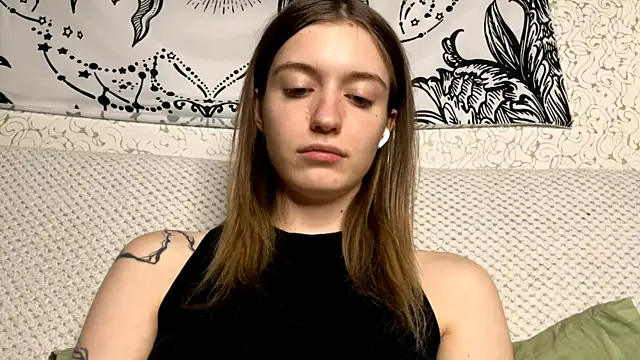 MiriamDongo's cam snapshot