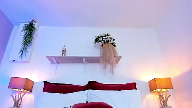 LuciaBenett_'s cam snapshot