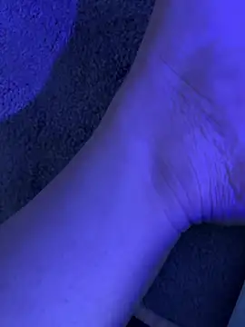 yourcutesarah's cam snapshot