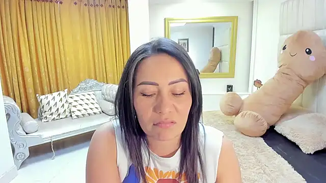 gaby_trent's cam snapshot