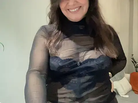 HotLdyllic's cam snapshot