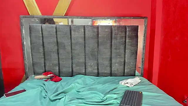 salome_girl_color's cam snapshot