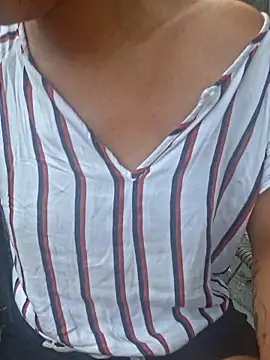 RavenShyfit live sex cam