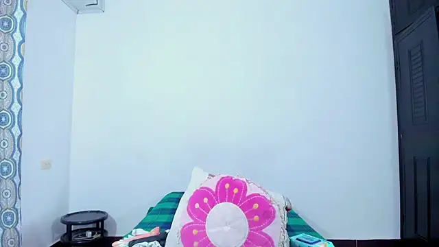 caamii_foxx's cam snapshot