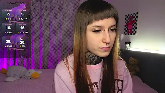 LilithPoison live sex cam