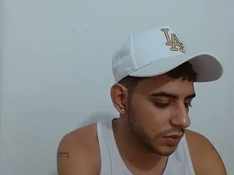 pinky_7's cam snapshot