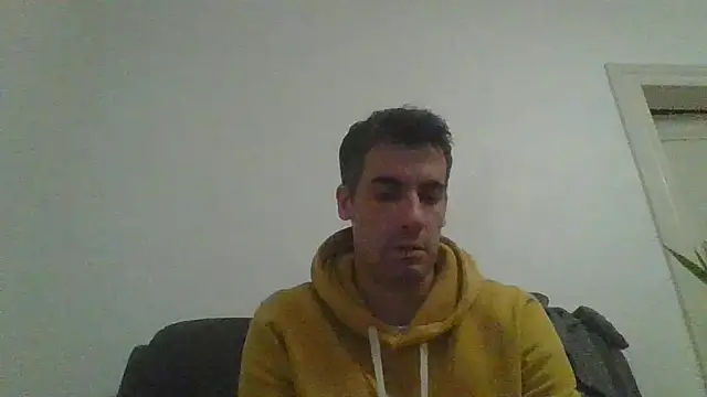 JulioIsHere4you live sex cam