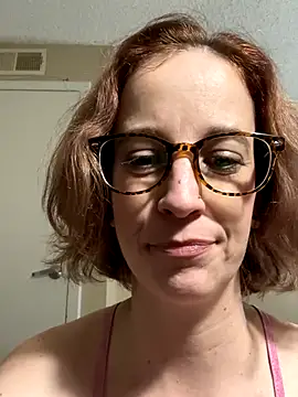 CreamedKitten live sex cam