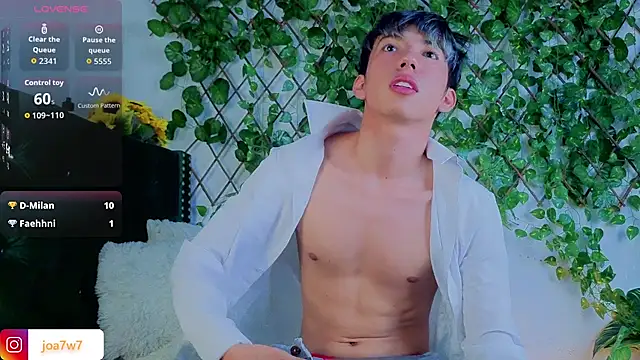 Levii_Ackermann live sex cam