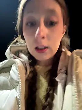 FroggyAnna live sex cam