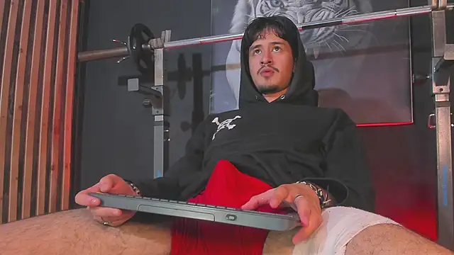 DimitriDeluxe live sex cam