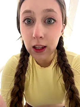 FroggyAnna live sex cam