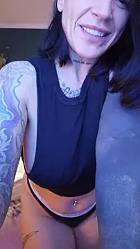 EmilyDiazofficial live sex cam