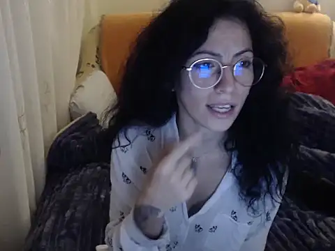 Emmatoo live sex cam