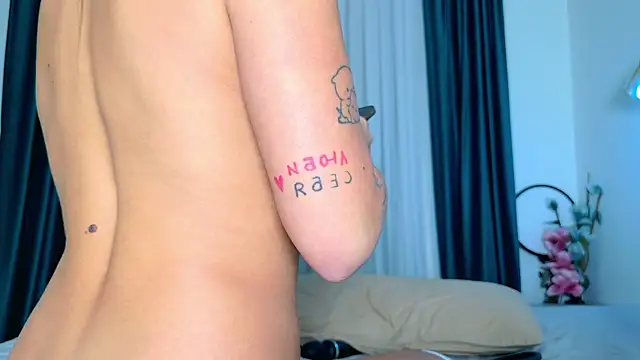 Brenda_M00n live sex cam