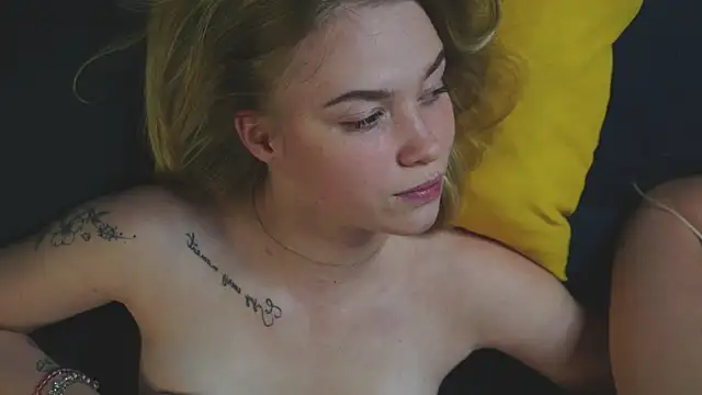 ChristyMarshall live sex cam