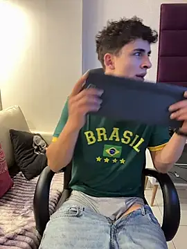 AdrianRinaldi live sex cam