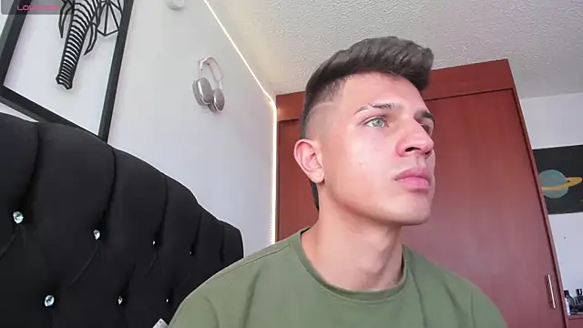 kevin_ahss live sex cam