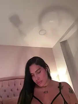 Bella__Wood live sex cam