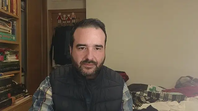 curiosillo83 live sex cam