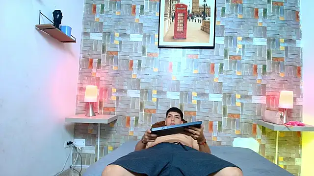 aaron_antonella_mds live sex cam