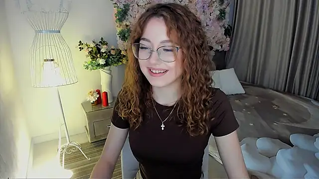 SereneFlame live sex cam